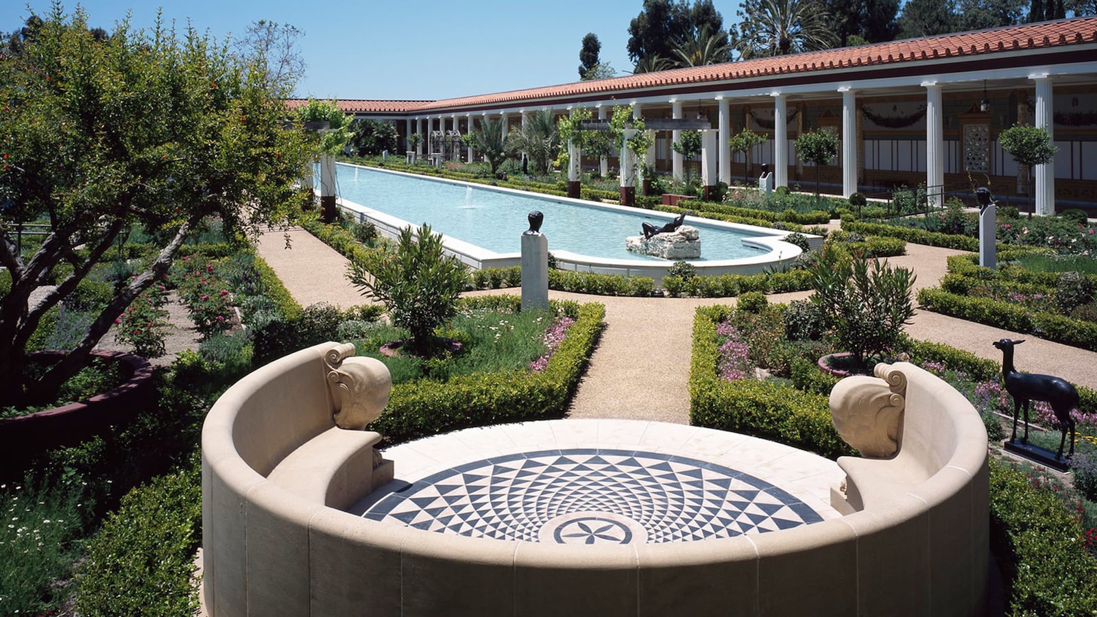 articles/2015/06/15/ancient-rome-rises-from-the-ashes-at-the-mythical-getty-villa/150529-landrover-getty-tease_whwsmz