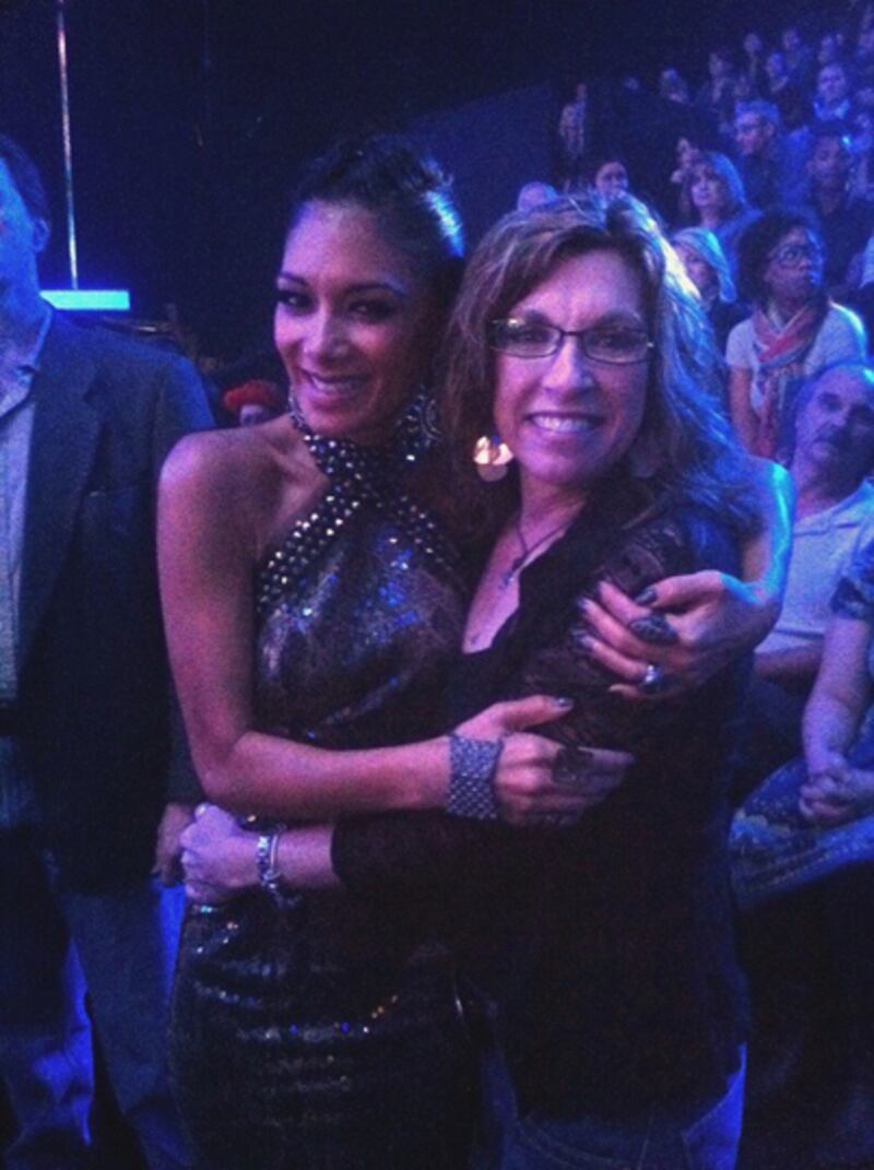 galleries/2011/12/11/adele-kylie-jenner-and-more-celebrity-twitter-photos/celebrity-twitpics-scherzinger_mtgosx