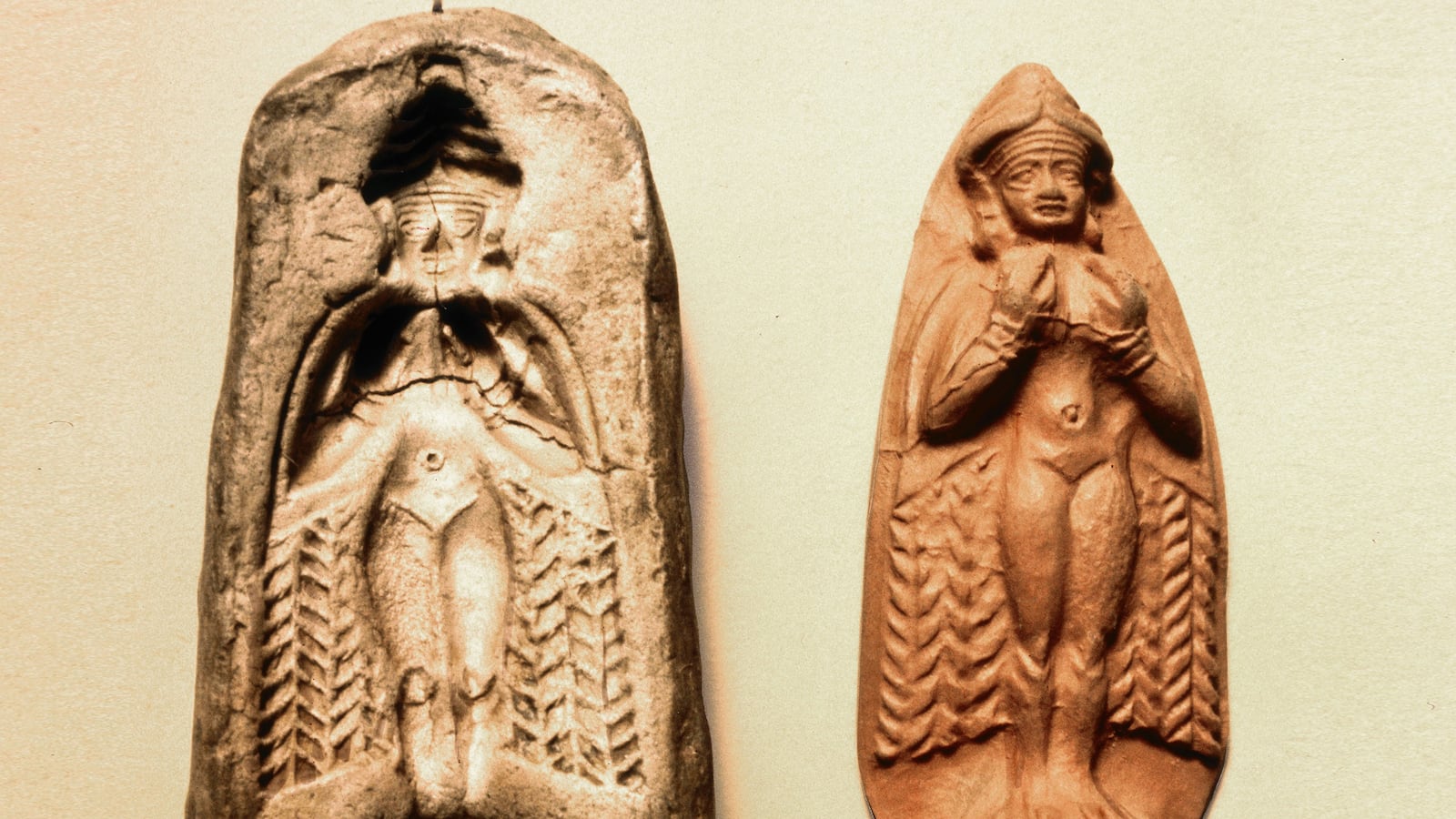 articles/2015/05/24/a-babylonian-guide-to-sex-putting-the-fertile-in-the-fertile-crescent/150523-Candida-babylonian-sex-tease_p7k8t1