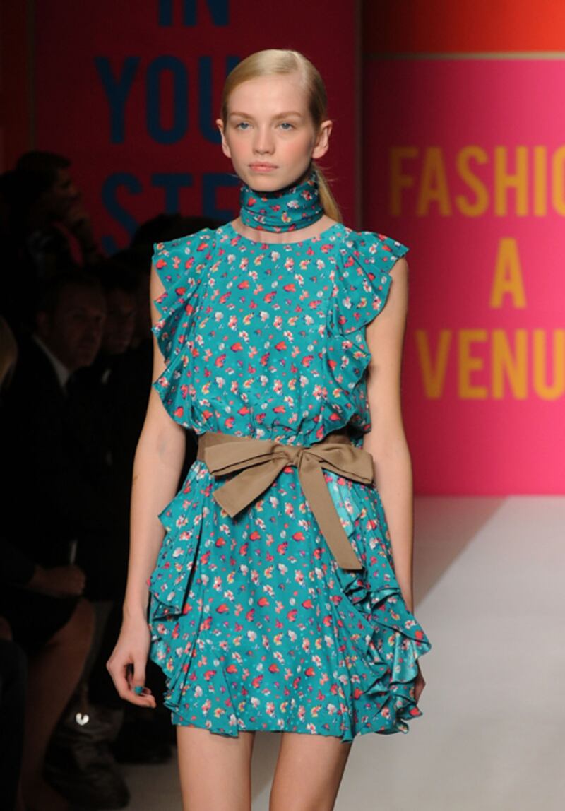 galleries/2010/09/12/n-y-fashion-week-day-4/fashion-week-day-4---dkny-dress_wkhmjn