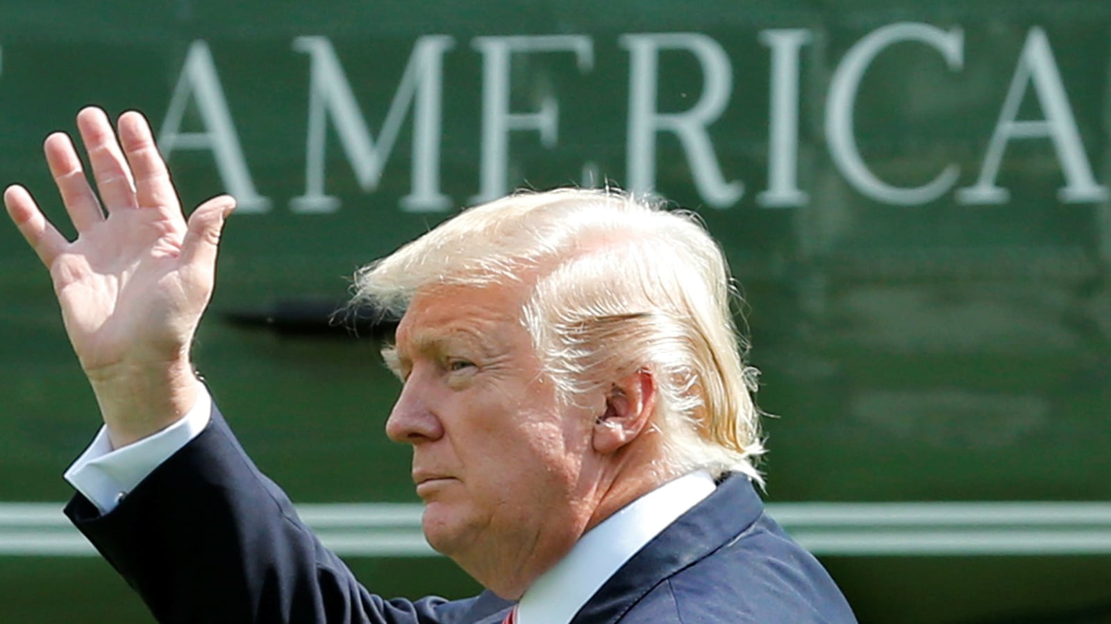 170825-trump-trans-cheat_tbi3np