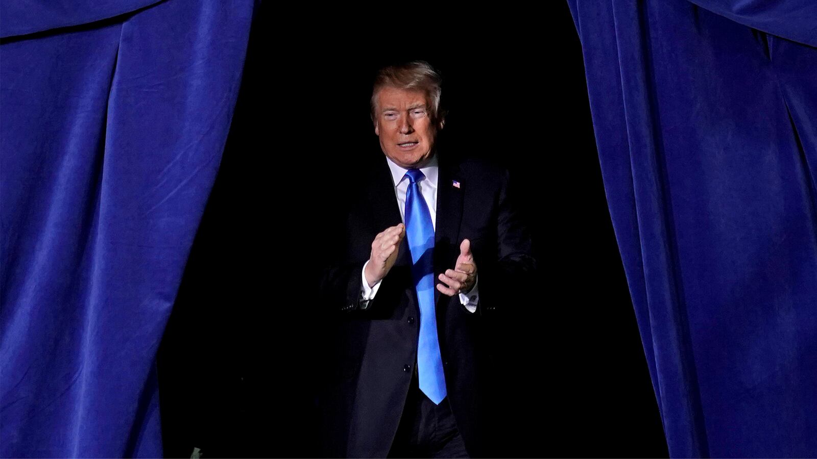 181014-trump-chaos-white-house-cheat_oskv5e