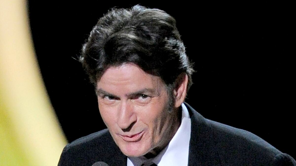 cheats/2011/10/27/sheen-to-star-in-new-fx-sitcom/charlie-sheen-sitcom-cheat_qylrmt