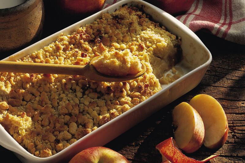 galleries/2012/11/26/bourbon-apple-pie-more-boozy-holiday-dessert-recipes-photos/apple-bourbon-pie-booziest-holiday-recipes_ehsjom