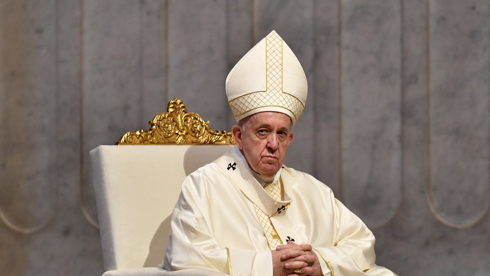 2020-06-14T080823Z_1206002230_RC2W8H9K4BE1_RTRMADP_3_POPE-VATICAN_aglu9z