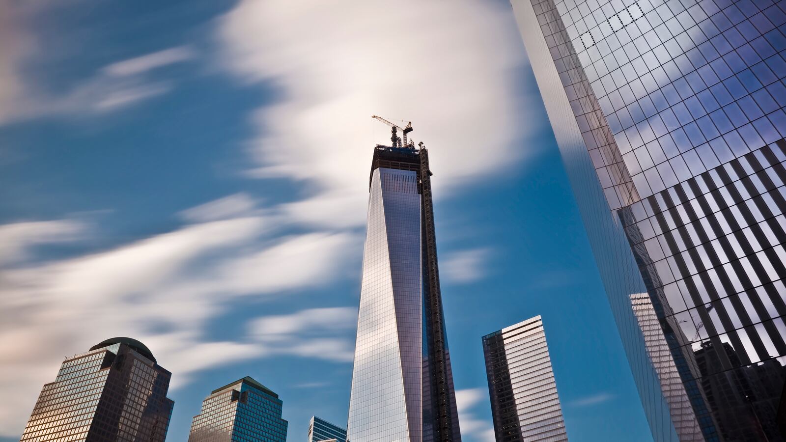 articles/2014/03/21/the-craziest-skyscraper-climbers-in-the-world-video/140320-teitelbaum-roof-tease_tdisdn