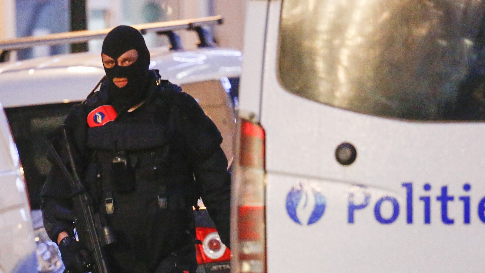 cheats/2015/12/24/ninth-arrest-made-in-paris-attacks/151224-belgium-paris-terrorist-cheat_hrxov9