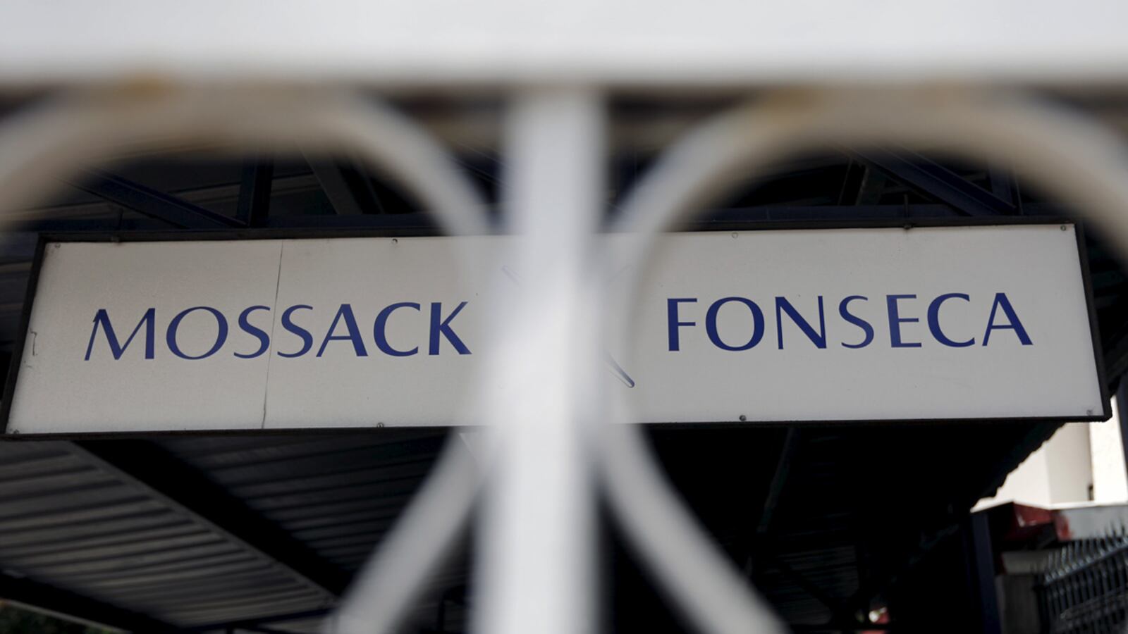 cheats/2016/04/07/eu-threatens-sanctions-on-panama/160406-panama-papers-cheat_u62at2