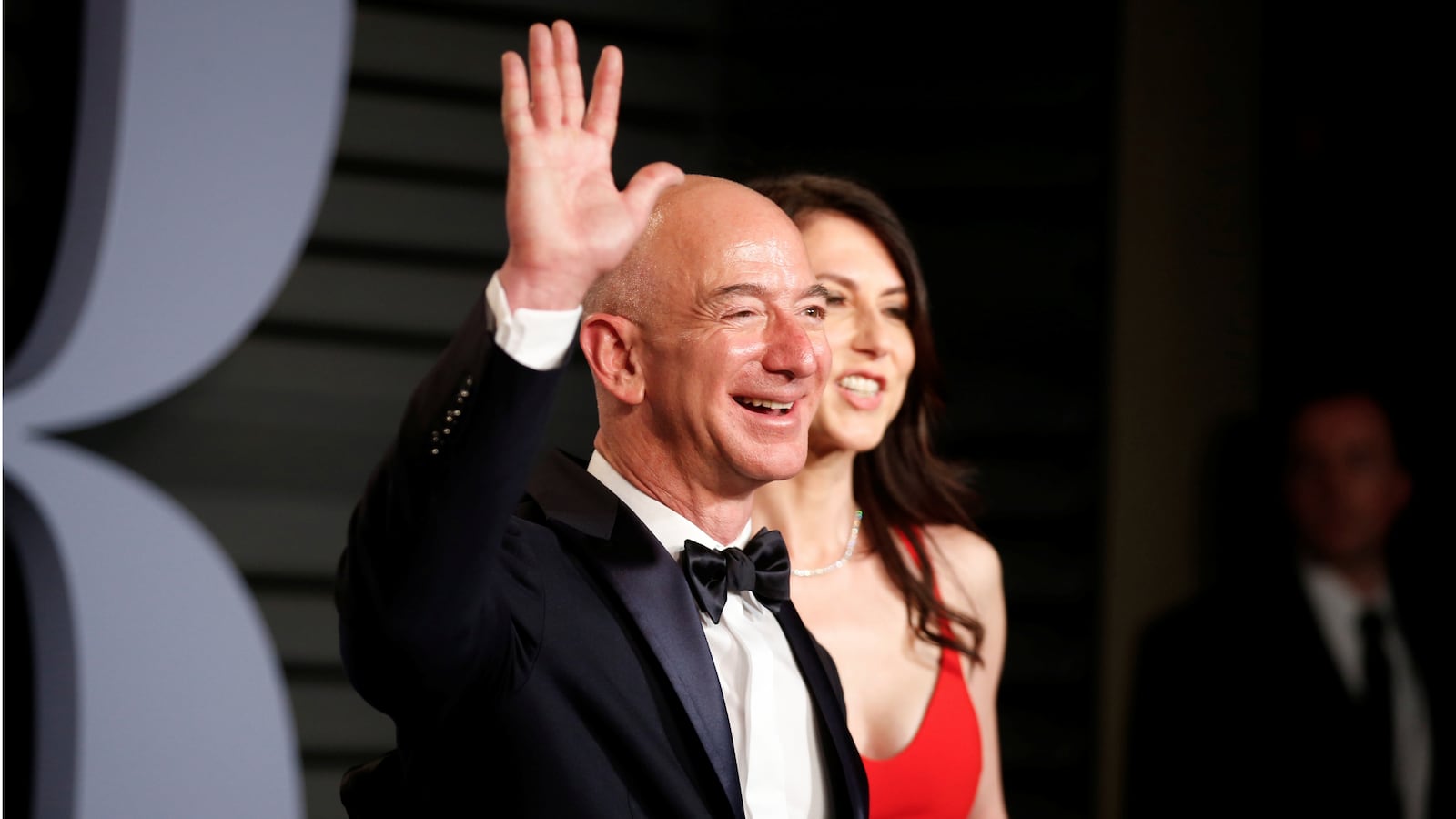 bezos_pem5nk
