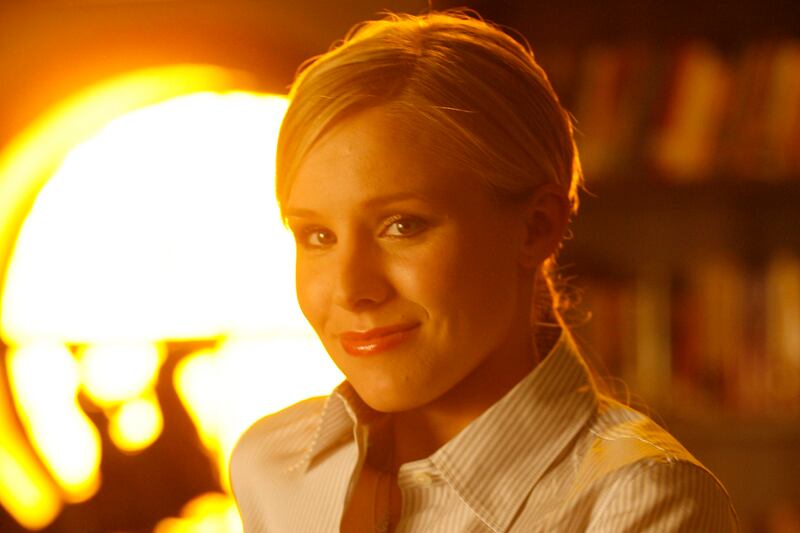 galleries/2014/01/02/71-most-anticipated-movies-of-2014-the-hunger-games-gone-girl-and-more/130313-veronica-mars-movie-cheat_dmfsjj