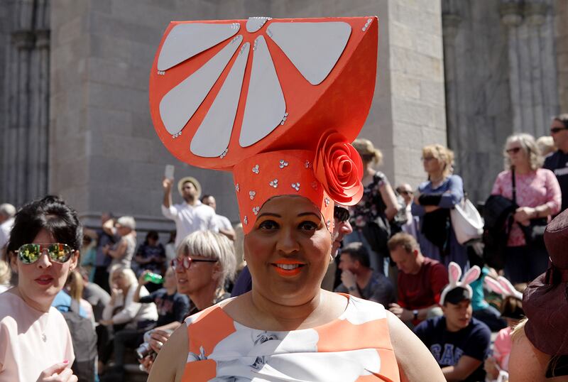 galleries/2018/01/01/easter-bonnet-parade-new-york-city/170414_easter_bonnet_20_slbyet