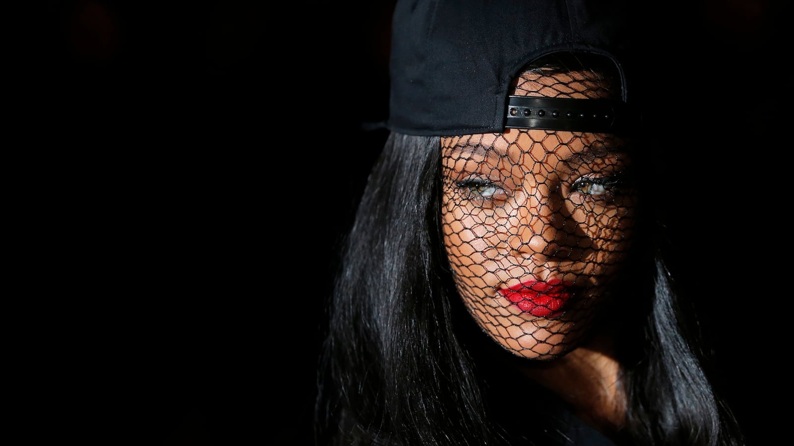 articles/2014/03/24/rihanna-named-cfda-fashion-icon-steve-madden-teams-with-brian-atwood/140306-wip-riri_wor9bx