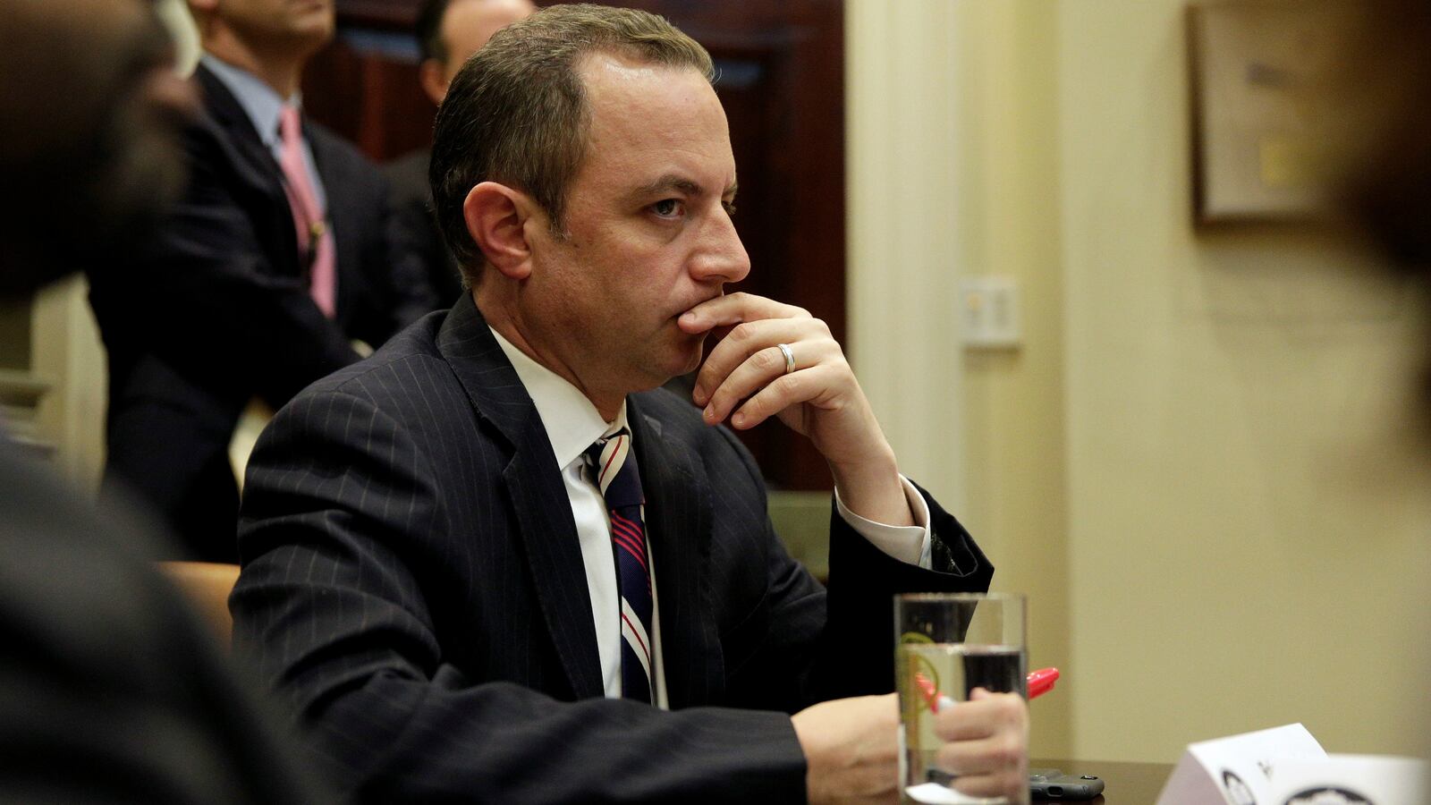 170910-priebus-mcgahn-lawyer-russia-cheat_xlyfdr