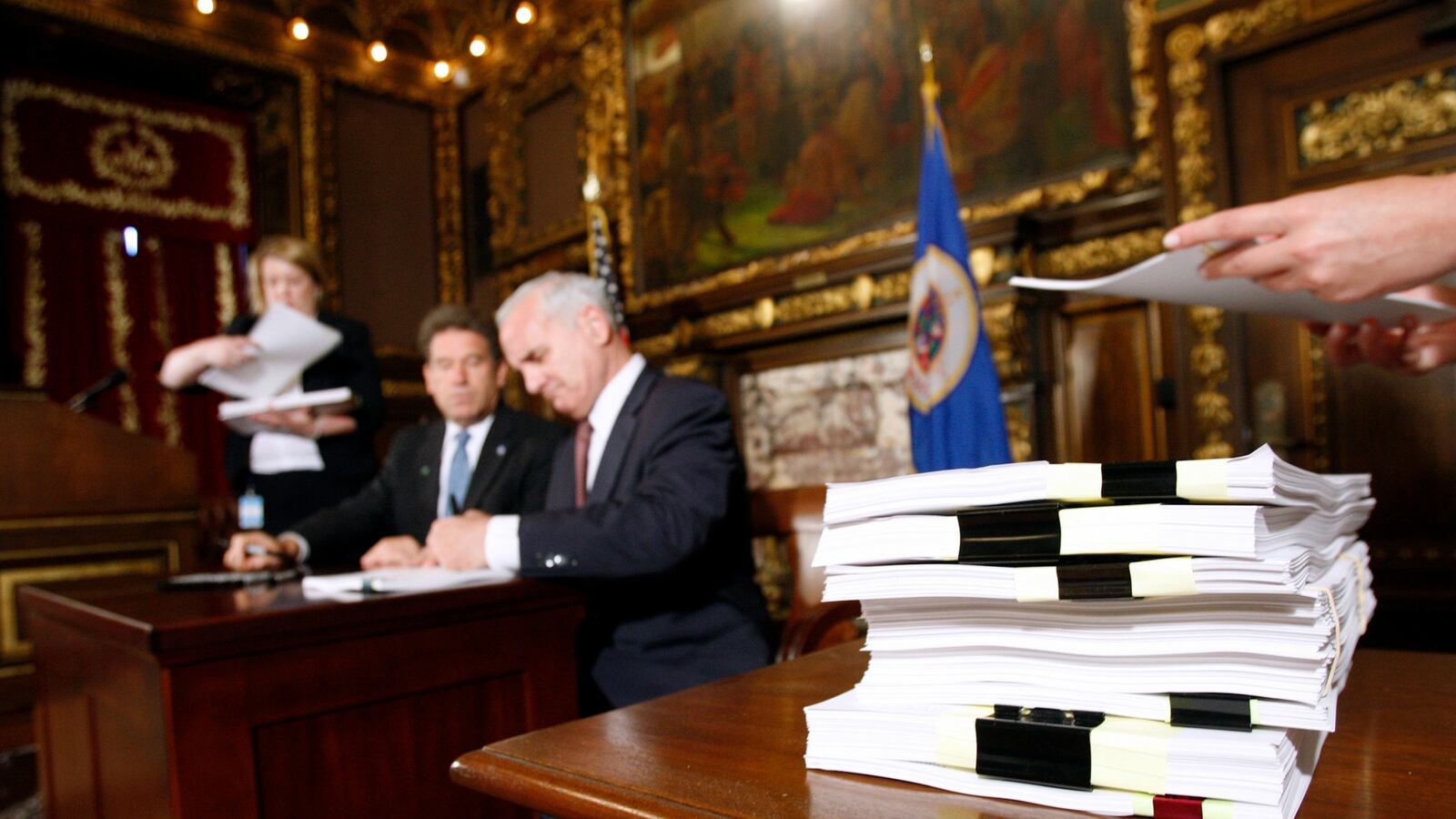 cheats/2017/03/07/minnesota-legalizes-sunday-liquor-sales/170307-minnesota-liquor-legal-cheat_lgekk5