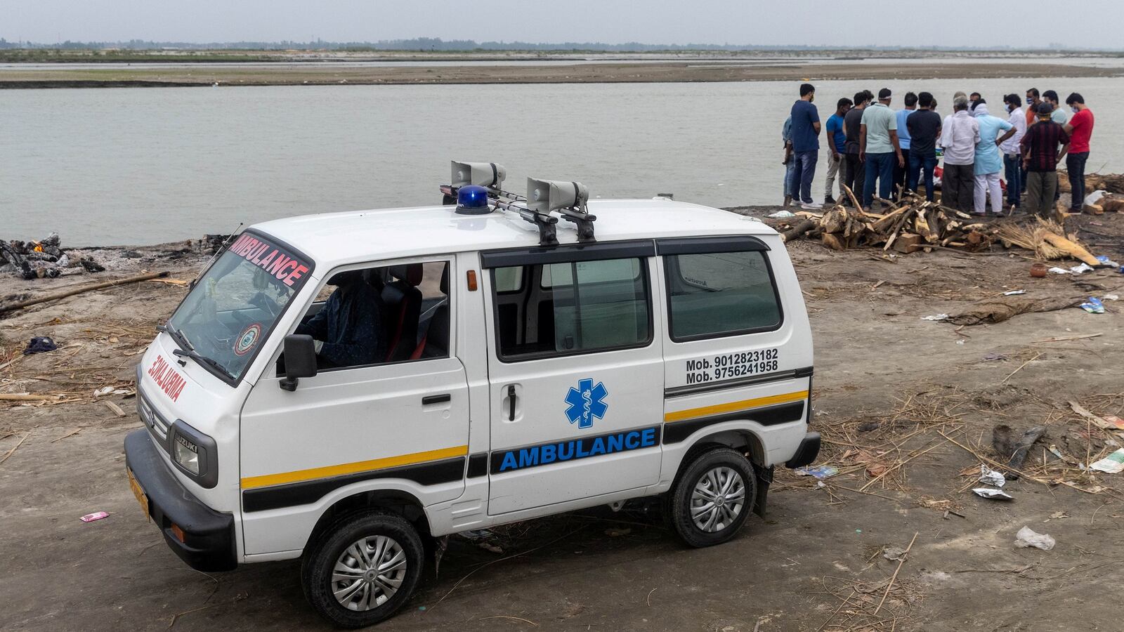 2021-05-06T102630Z_89524668_RC2AAN99BIIV_RTRMADP_3_HEALTH-CORONAVIRUS-INDIA_fqtccx