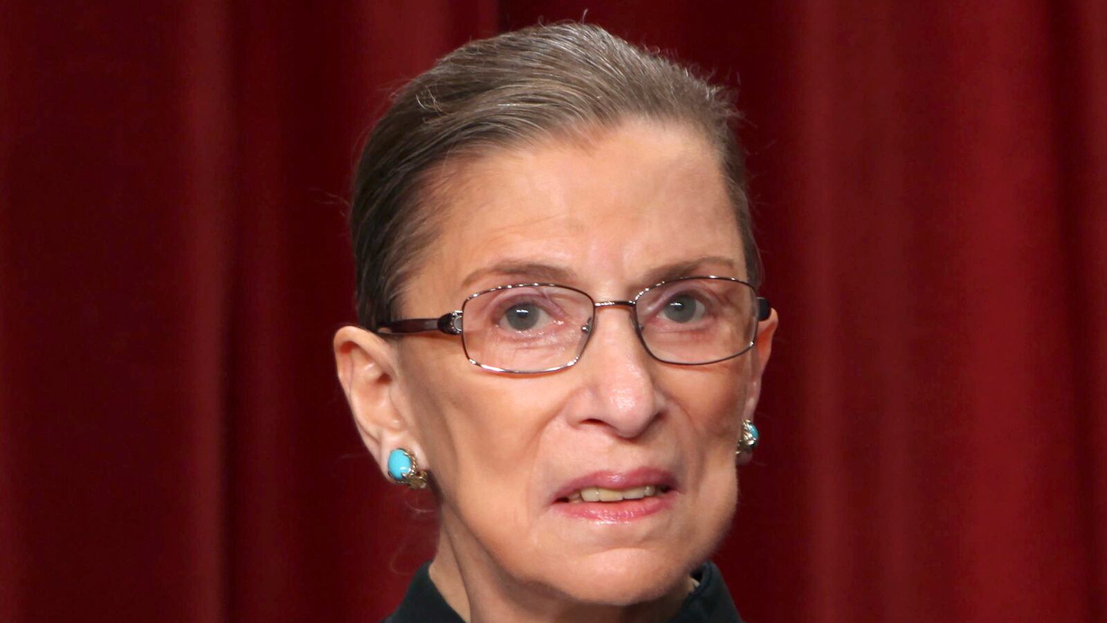articles/2014/12/01/justice-ginsburg-shouldn-t-quit-just-yet/141201-bleyer-ginsburg-tease_cwe9ah