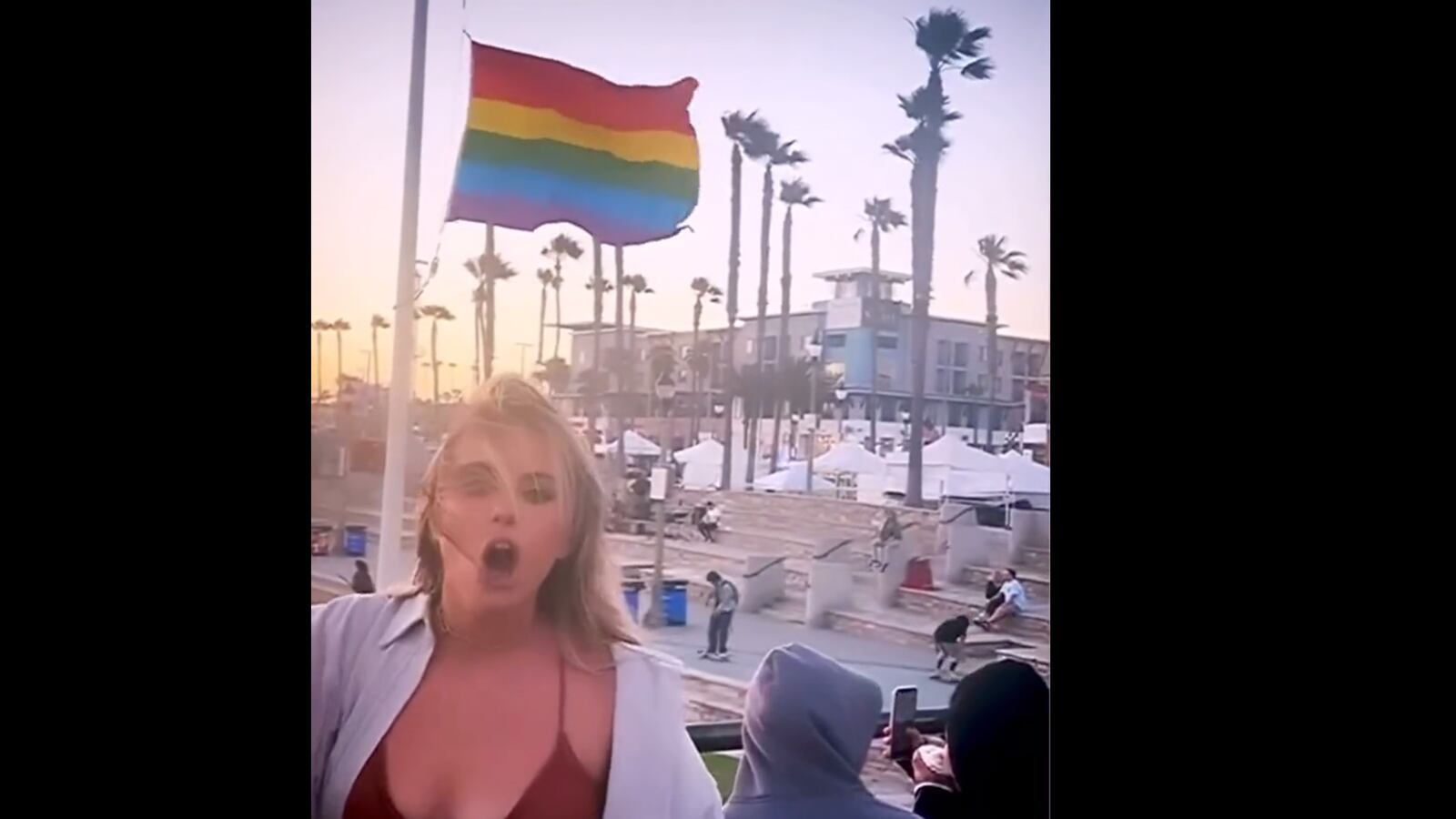 Screen_Shot_2022-06-26_at_5.01.32_PM_k60xlk