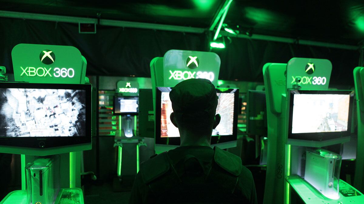 cheats/2014/10/01/hackers-stole-xbox-related-army-data/141001-hacker-xbox-cheat_fayyq7