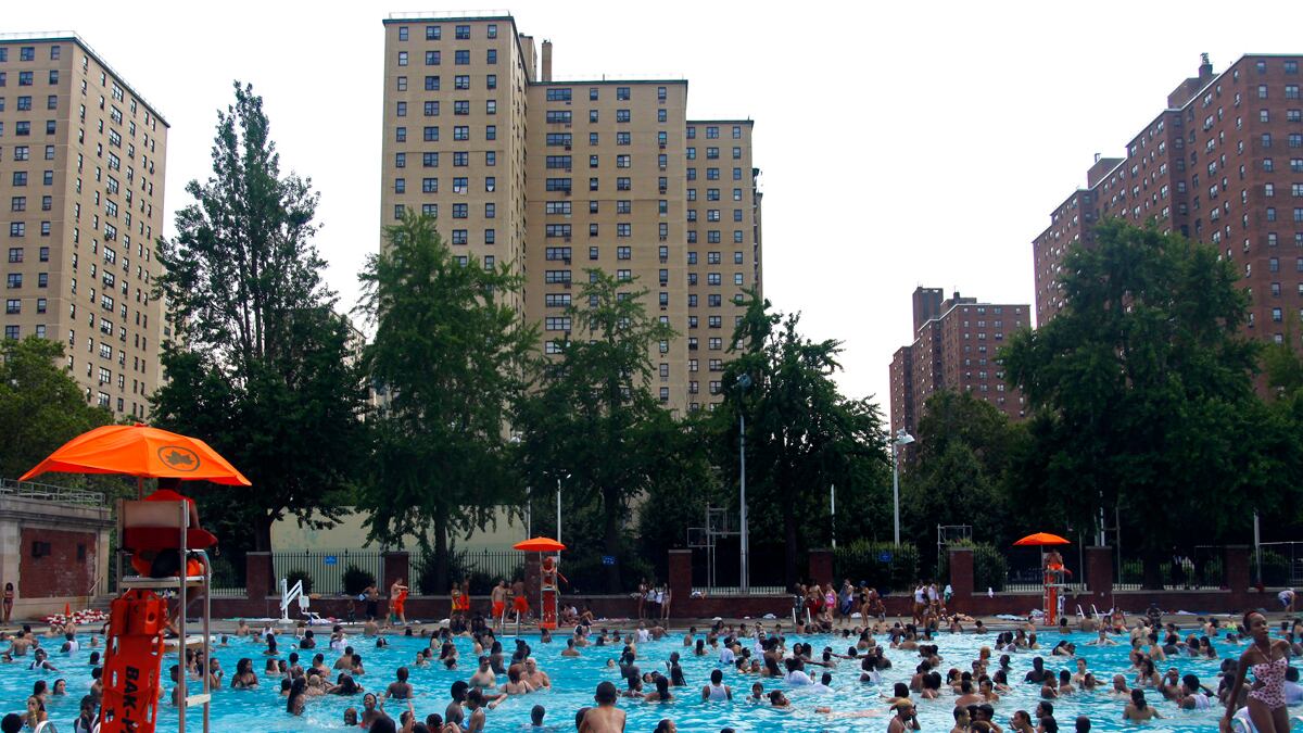 cheats/2011/07/24/east-coast-to-get-heat-relief/new-york-pool-heat_nmtglv