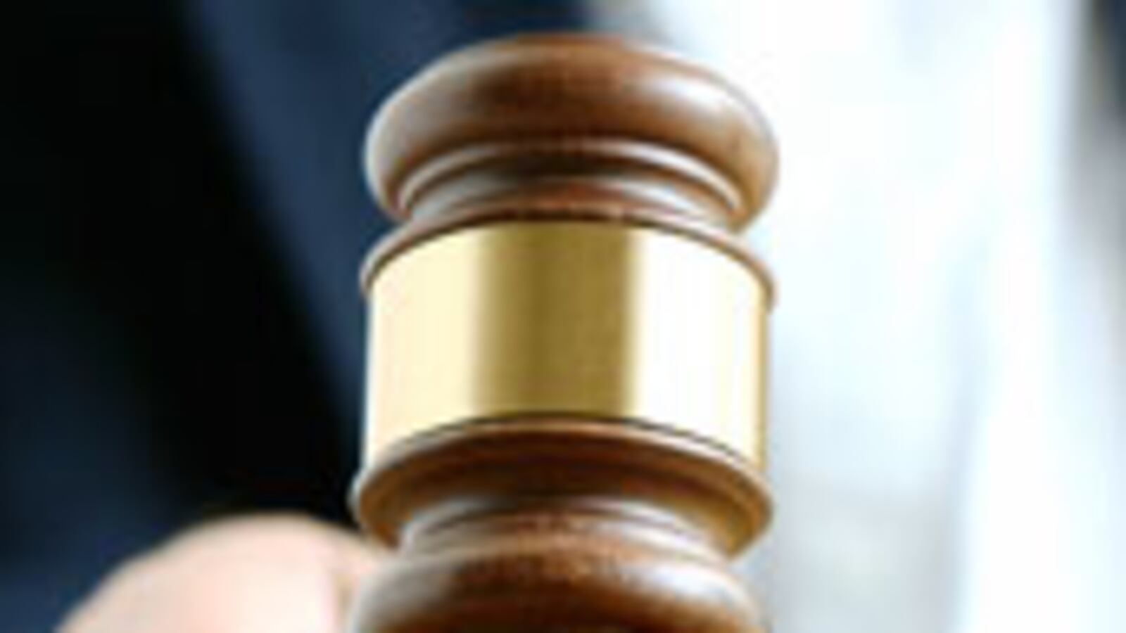 articles/2009/07/14/is-the-supreme-court-unconstitutional/blitzer-court_37429_gfrhrx