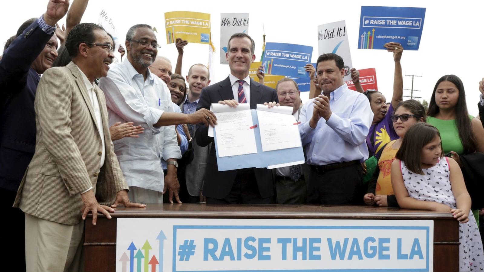 cheats/2015/07/21/l-a-county-approves-15-minimum-wage/150721-la-min-wage-cheat_s2o7uj