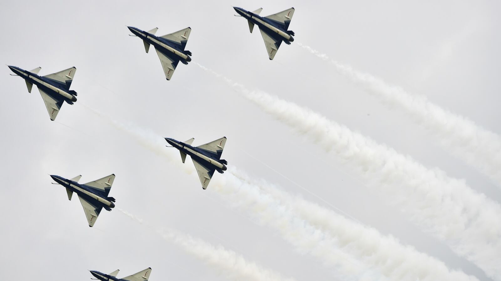 180816-pentagon-warning-china-bombers-cheat_hogdzk