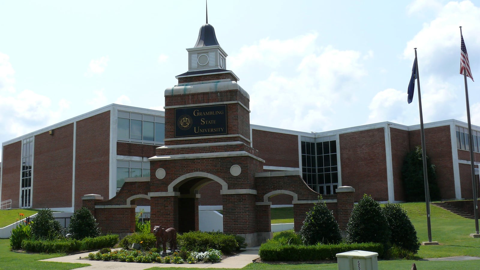 14711606287_5fb51e2337_h_cgycwc