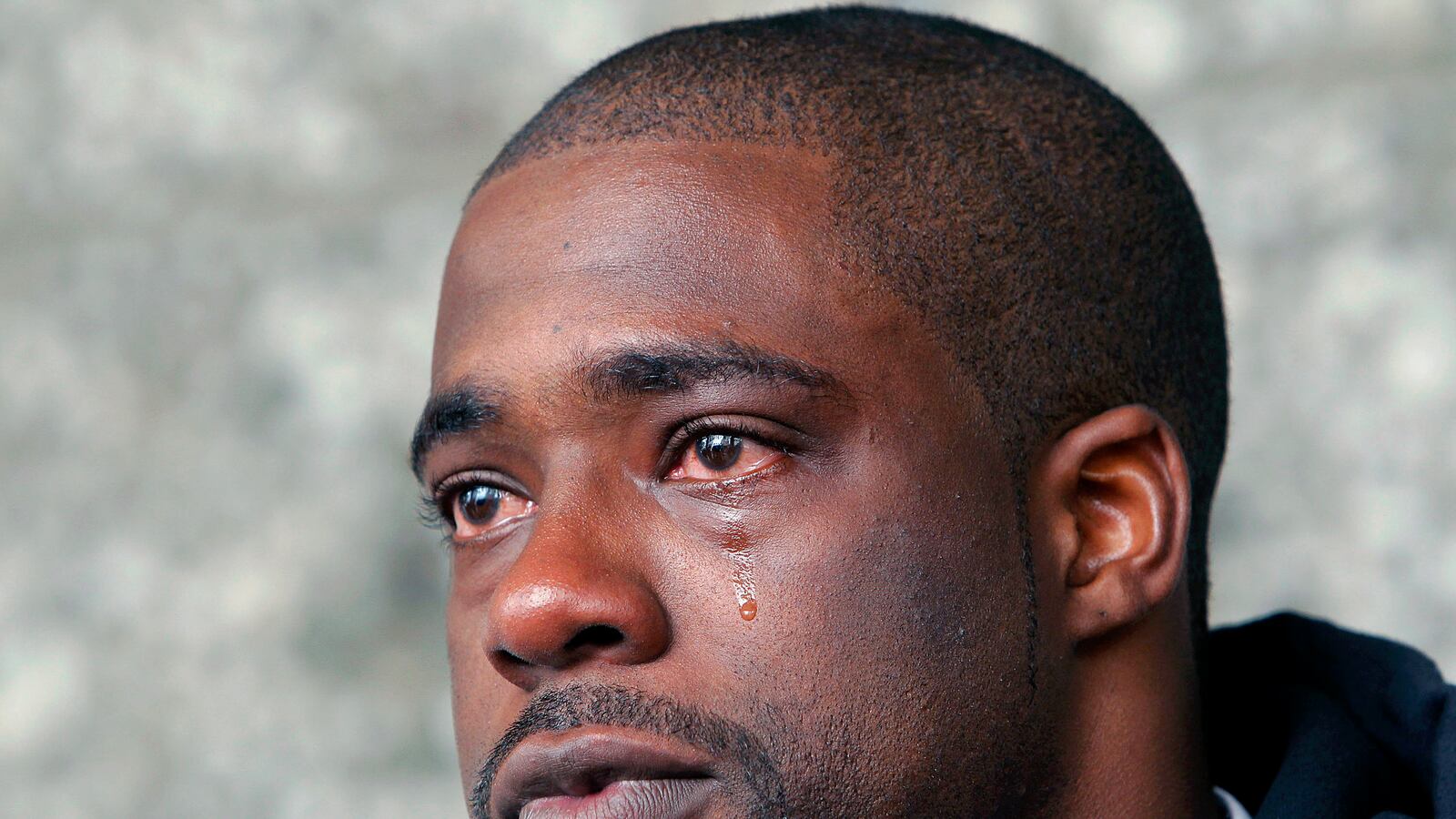 cheats/2013/04/04/falcons-sign-exonerated-brian-banks/130404-banks-signed-falcons-cheat_pwgv5b