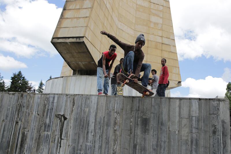 galleries/2015/06/06/the-skate-punks-of-ethiopia-photos/150605-ethiopia-skate10_dhbozs