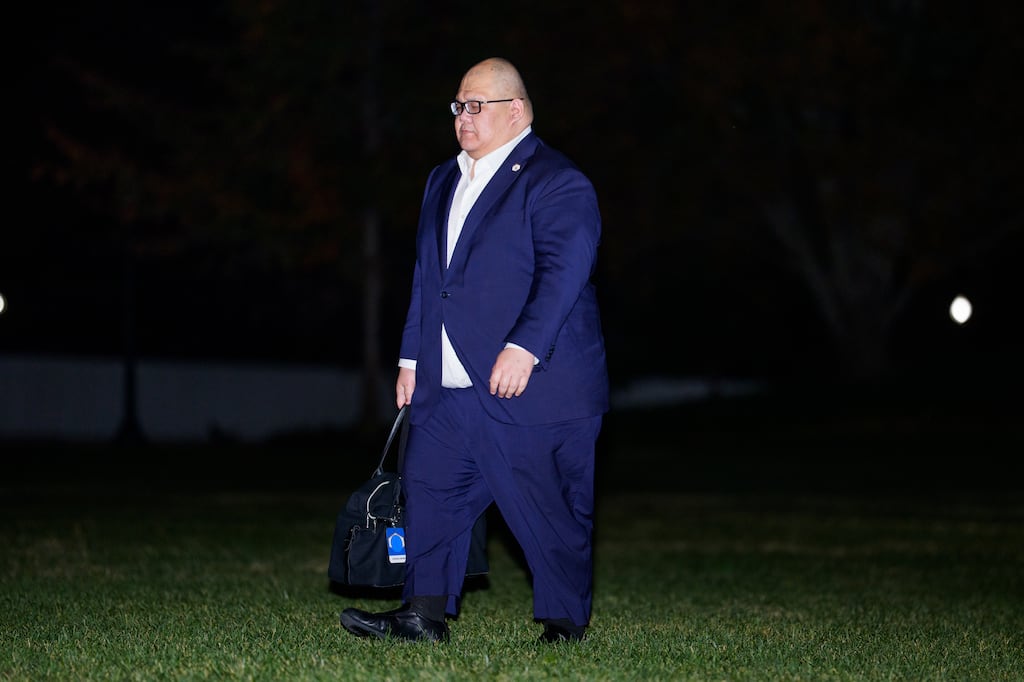 Vance Desperately Clarifies He's Not Trump's 'Fat' Friend