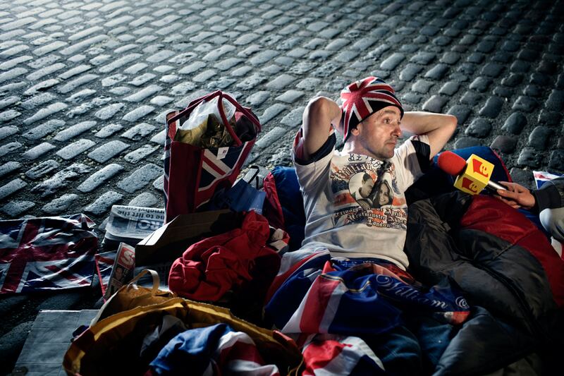 galleries/2011/04/28/royal-wedding-fans-camping-at-westminster-abbey/verzone-wedding---4_l1rqvj