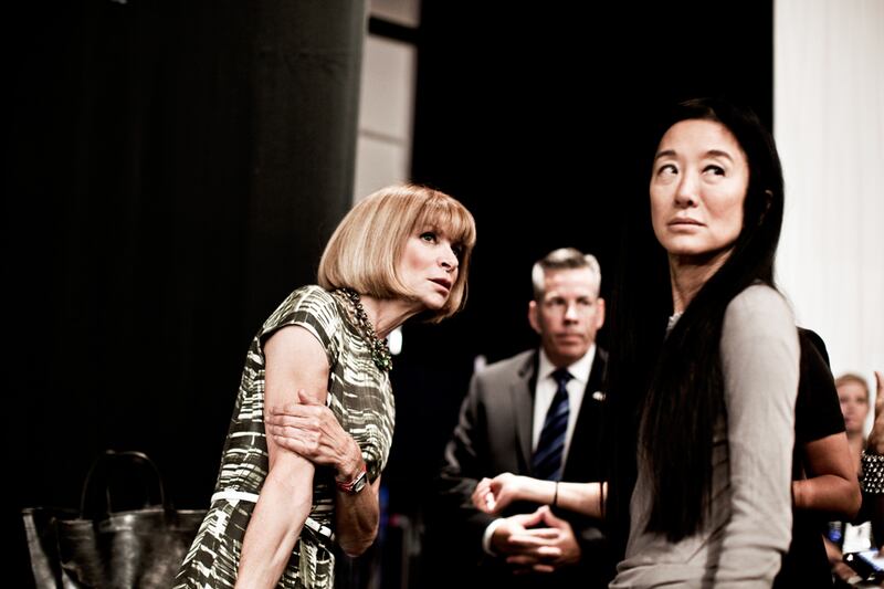 galleries/2010/09/14/vera-wang-backstage/vera-wang-backstage-31_s6oxte