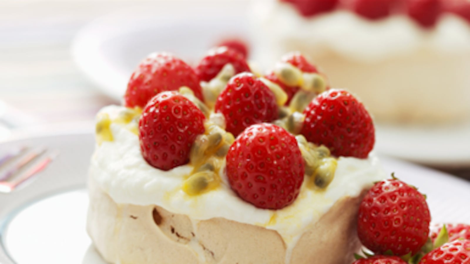 articles/2011/04/04/british-dessert-recipes/brownlow-brit-desserts_171287_obms1q