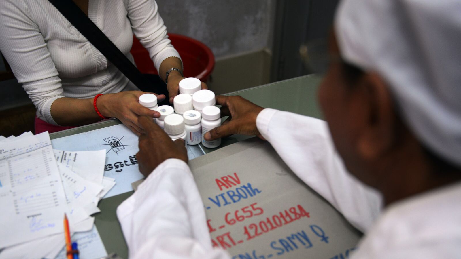 articles/2012/12/01/hiv-aids-funding-is-in-jeopardy/zuitlin-aids-funding-tease_v93rrs