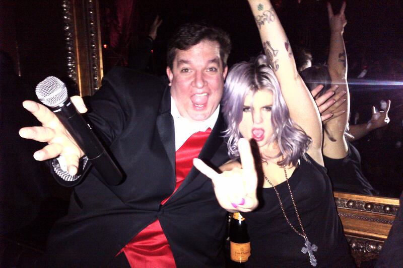 galleries/2013/06/22/beacher-s-madhouse-wildest-club-in-los-angeles-featuring-miley-cyrus-bill-maher-more/130621-beachers-madhouse-18-GAL_pu1amn