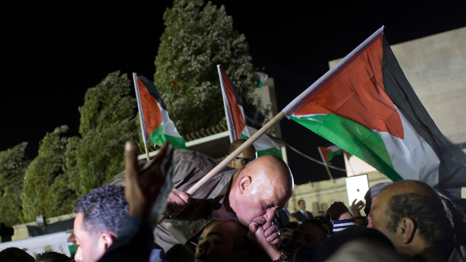 articles/2013/11/01/playing-the-get-out-of-jail-free-card-means-more-settlements-not-freedom-or-peace/prisoner-release-ziv-openz_rzc3ml