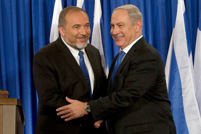 articles/2012/11/02/israel-inside-bibi-s-backroom-deal/bibi-Lieberman-deal-ephron_jtedtj
