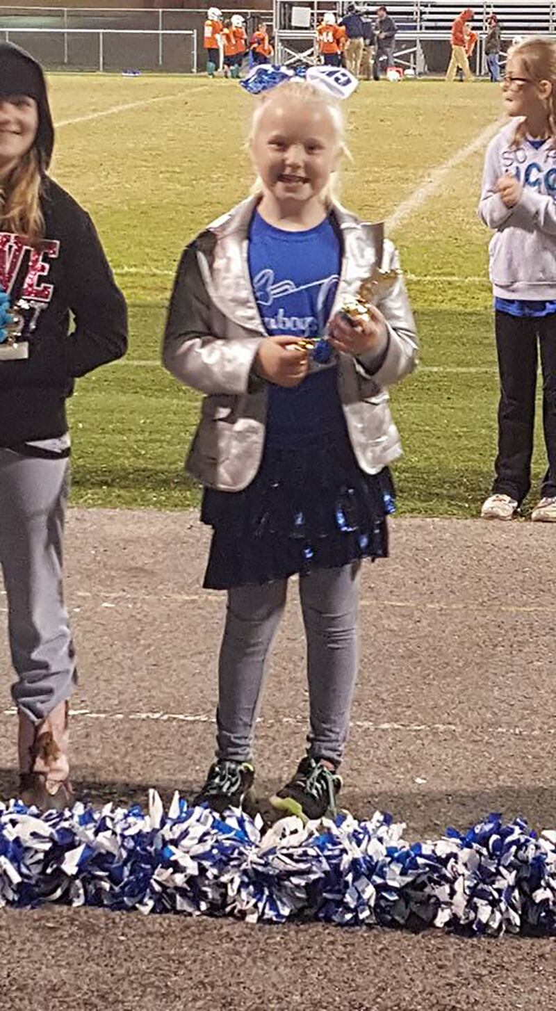 articles/2015/11/16/police-search-for-killer-of-child-who-vanished-from-football-game/151115-briquelet-kentucky-girl-embed_sk87nz