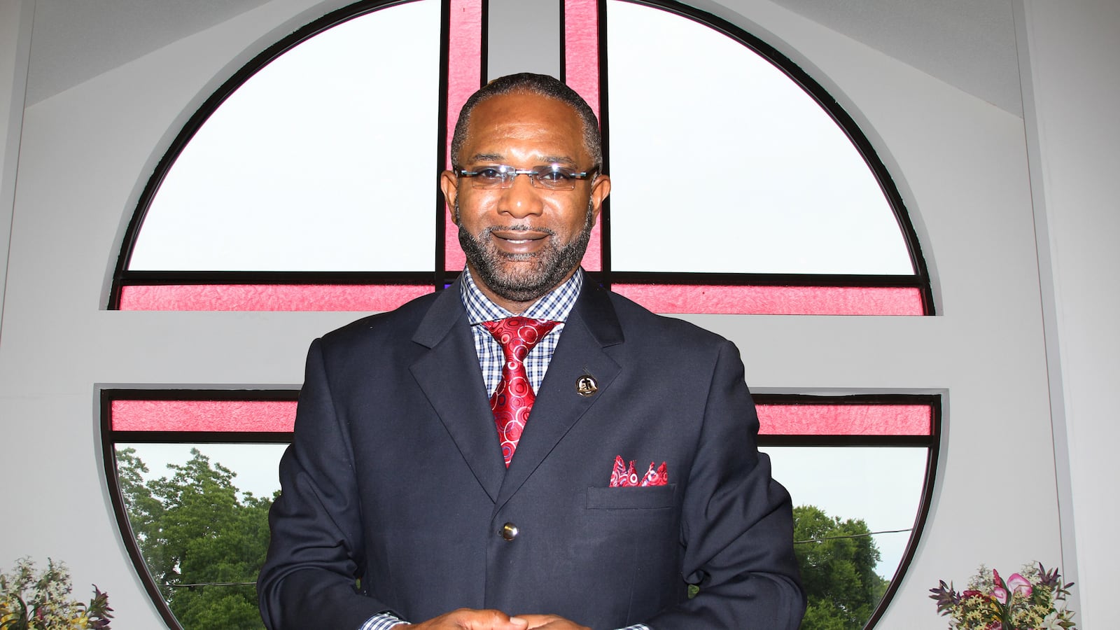 articles/2014/10/10/alabama-church-says-hiv-positive-preacher-slept-with-flock/141009-turner-pastor-tease_gvdizp