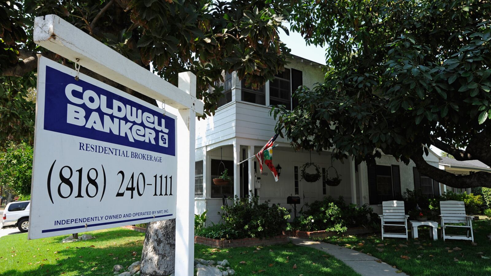 articles/2012/08/28/case-shiller-says-u-s-home-values-rose-in-june/home-sales-gross-teaser_mcj4ut