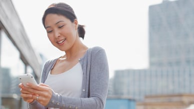 articles/2010/11/27/mobile-giving-gives-rise-to-the-ten-second-philanthropist/ries-mobile-giving_143846_tmmfiq