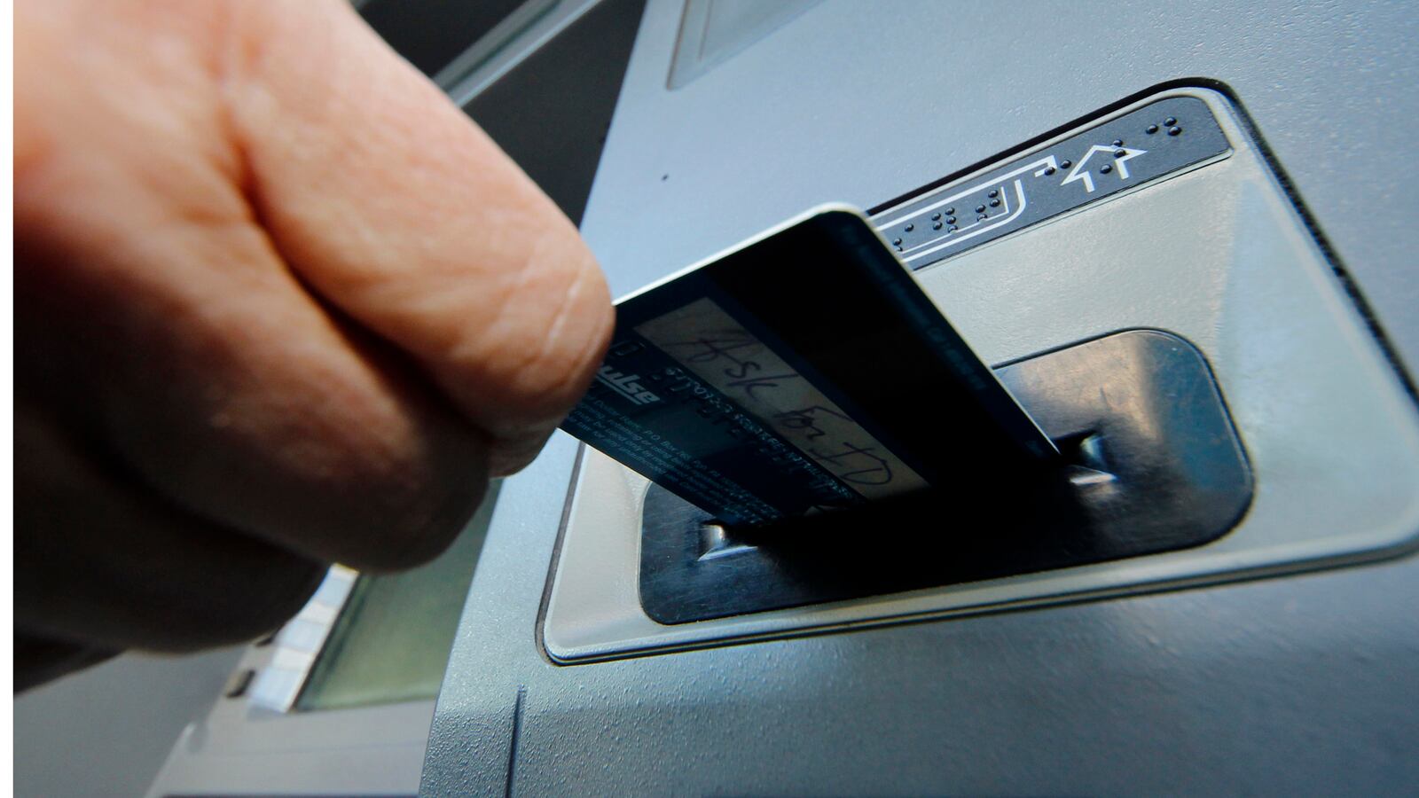 cheats/2013/05/09/international-cyberthieves-steal-45m/130509-cybercrime-cheat_hcpxti