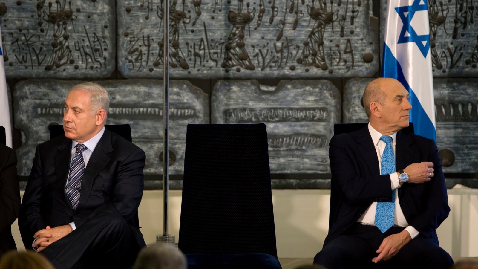 articles/2012/11/06/olmert-blasts-bibi-on-iran-relationship-with-obama/israel-olmert-netanyahu-ephron-tease_crkwqr