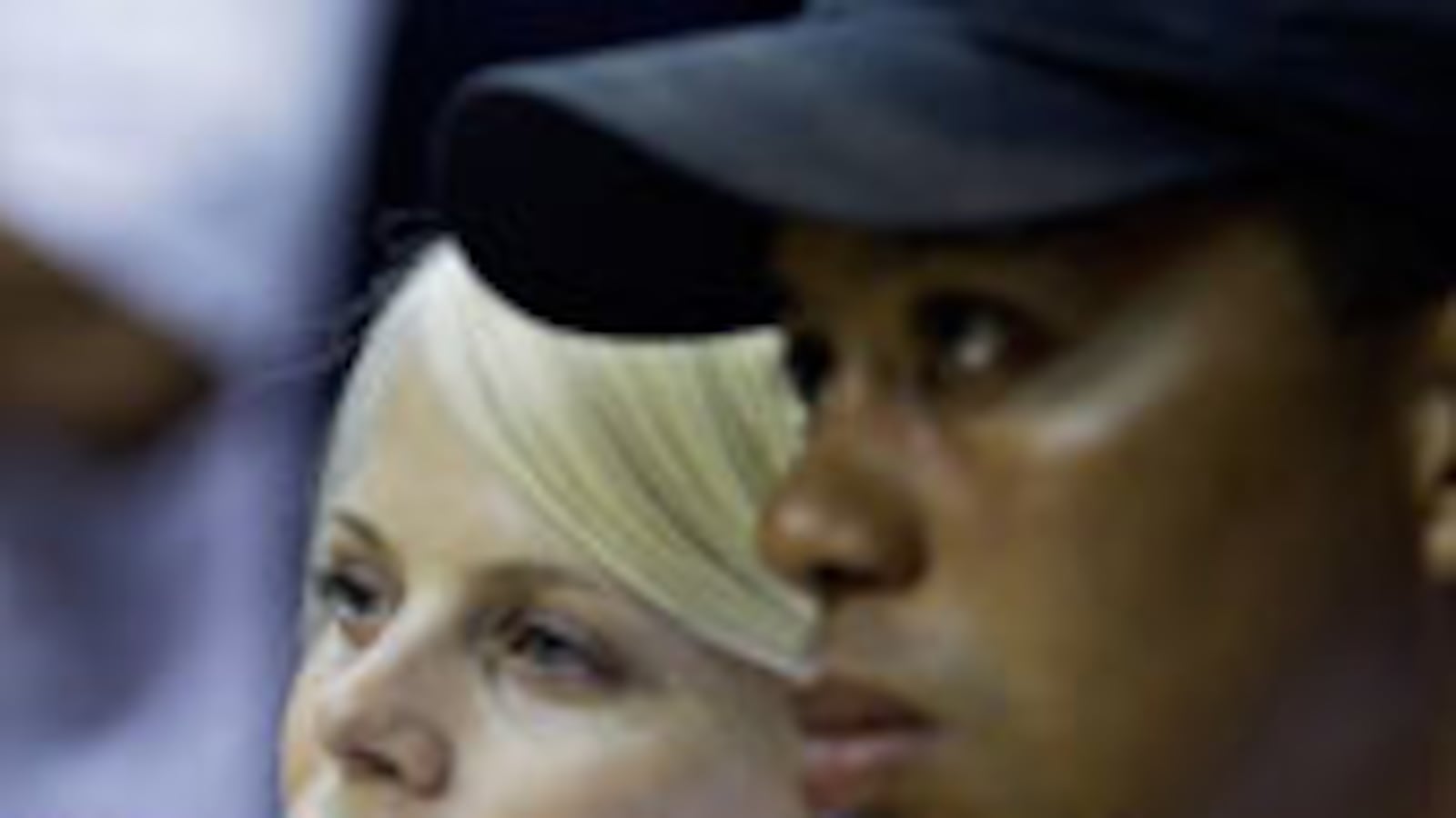 articles/2009/11/30/the-mysterious-mrs-woods/bernstein-tiger-woods_66007_vym2is