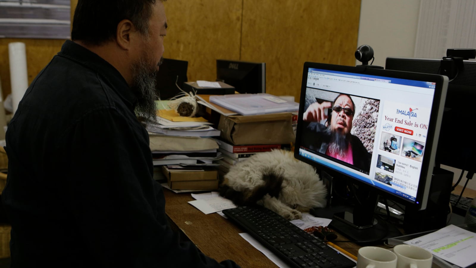 articles/2012/10/26/ai-weiwei-dances-gangnam-style-is-censored-by-china/levin-weiwei-gangnam-video-tease-embed_jhmrul