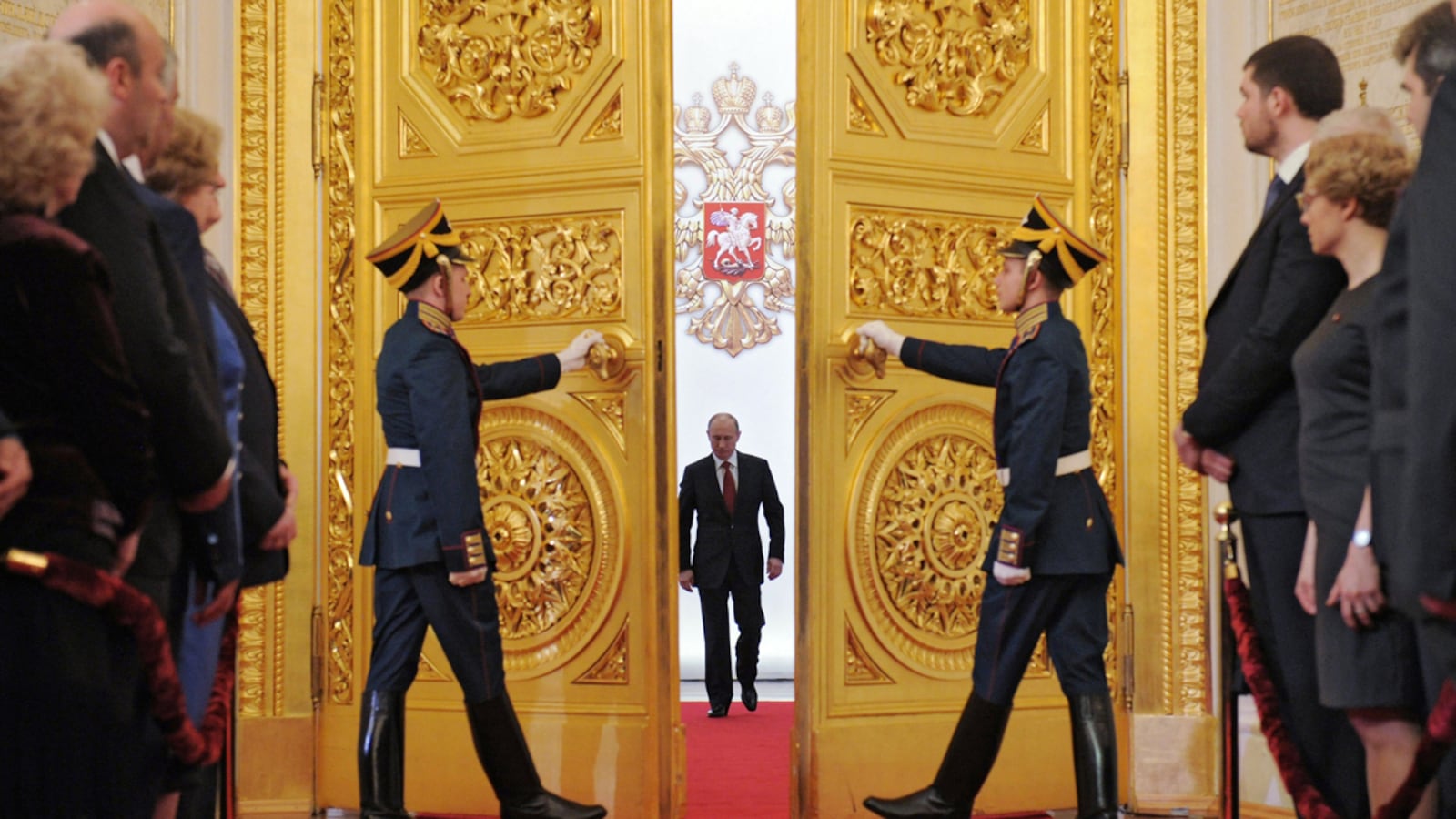 articles/2012/08/13/a-secret-putin-palace-on-russia-s-black-sea/putin-palaces-nemtsova_uk3j5g
