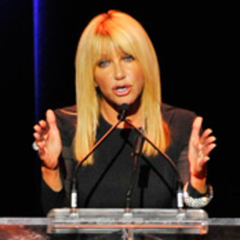 articles/2009/11/09/does-suzanne-somers-cause-cancer/ponser-somers_wauvup