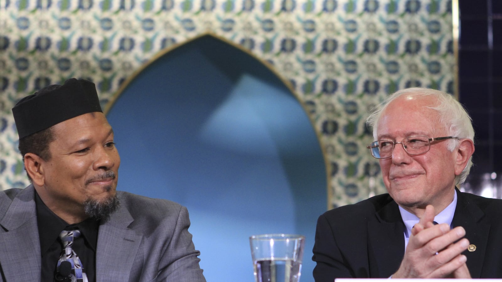 articles/2016/04/07/new-york-s-muslims-are-feelin-the-you-know/160407-bernie-sanders-muslims-tease_nfgtgo