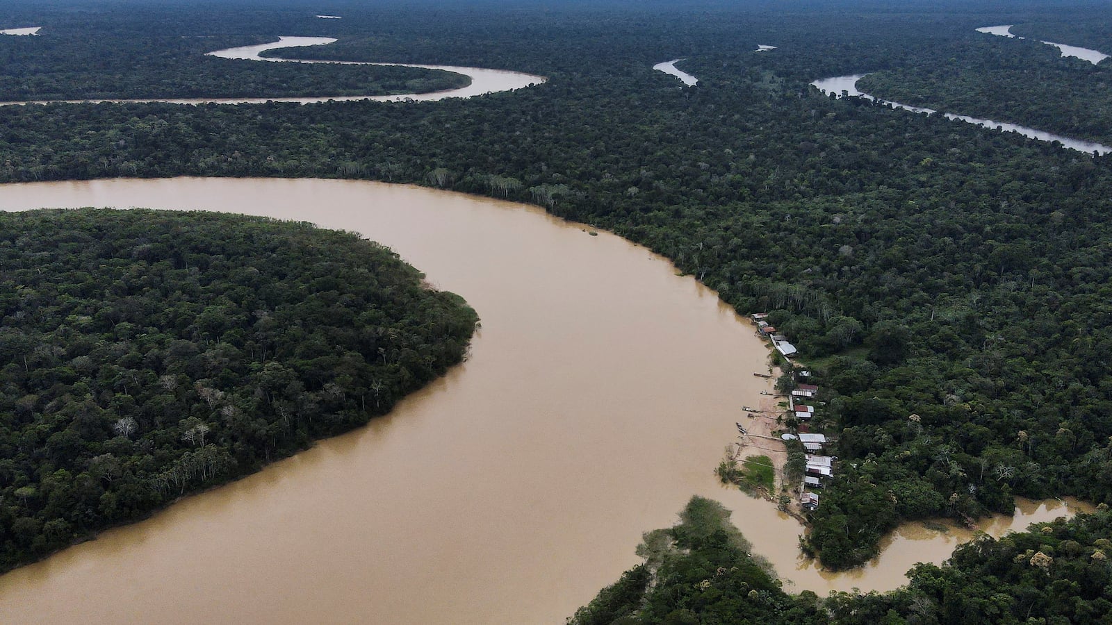 2022-08-17T221511Z_535685777_RC2AQU9WZD7V_RTRMADP_3_BRAZIL-INDIGENOUS_jmzxwv