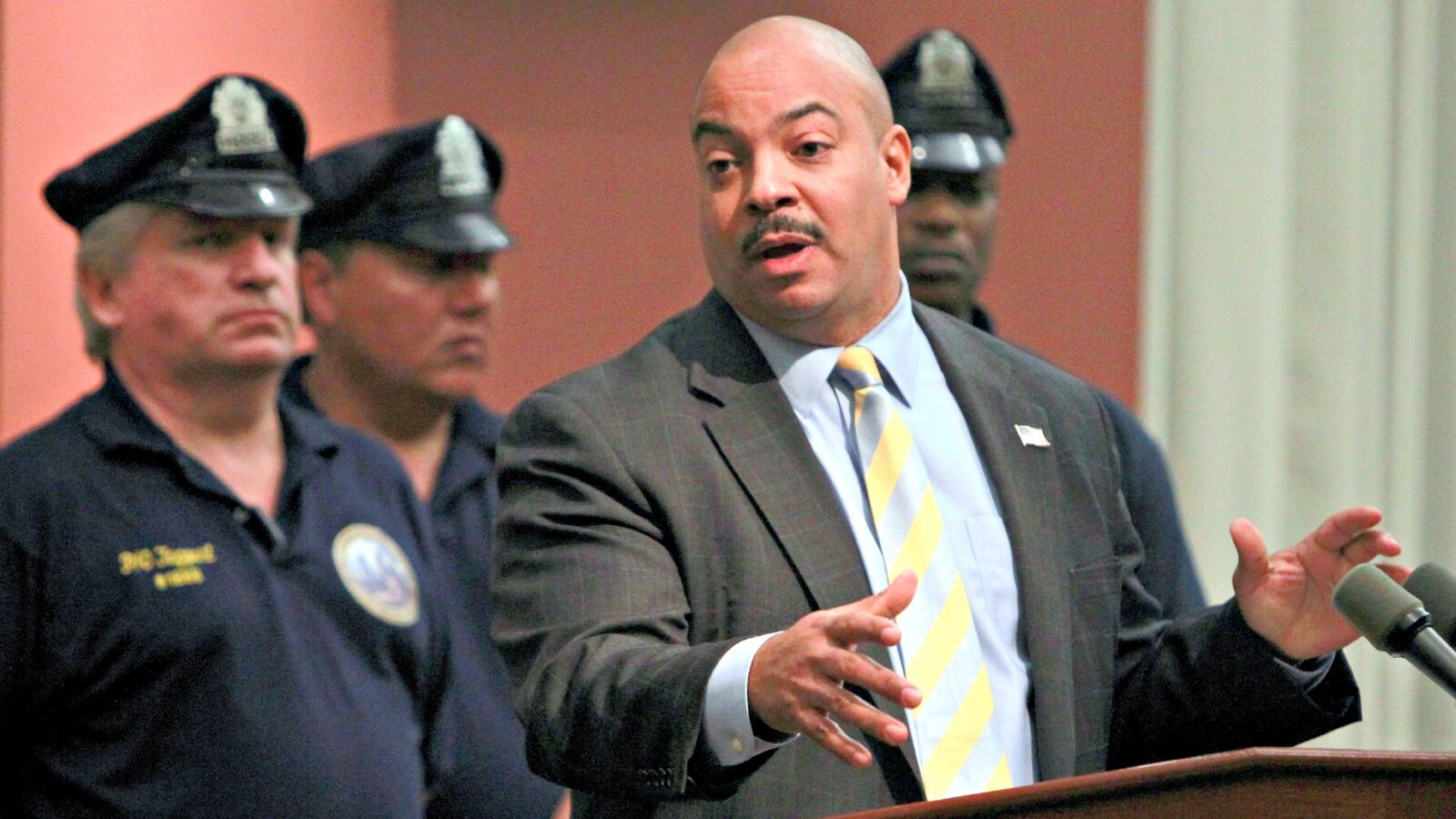 cheats/2017/03/21/philadelphia-da-seth-williams-charged-with-corruption/170321-williams-philly-cheat_l7pxpq